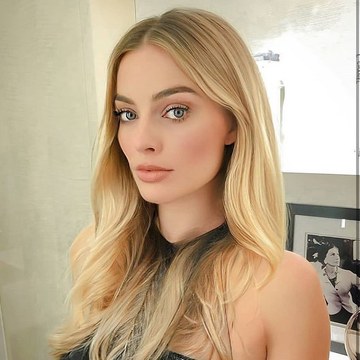 Margot Robbie - Magazine and Celebrity Portraits Collection in margotrobbie_best_2379781825949716013_1773587999.jpg - hidden celebrity photo